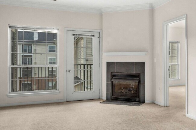 Building Photo - Modern Condo Living with Balcony and Great Location