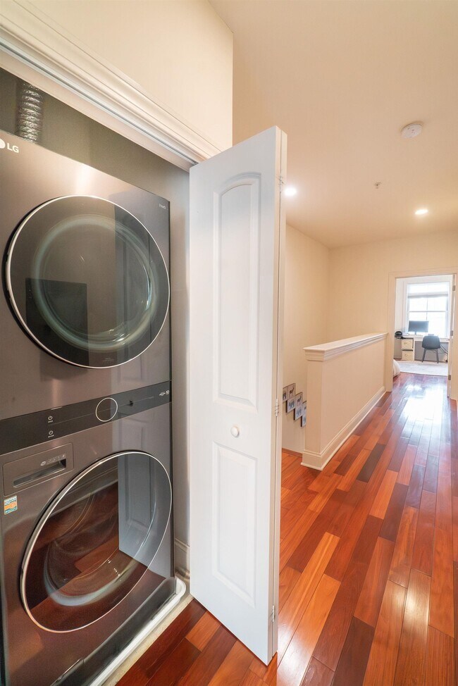 Building Photo - 22 Ave at Port Imperial