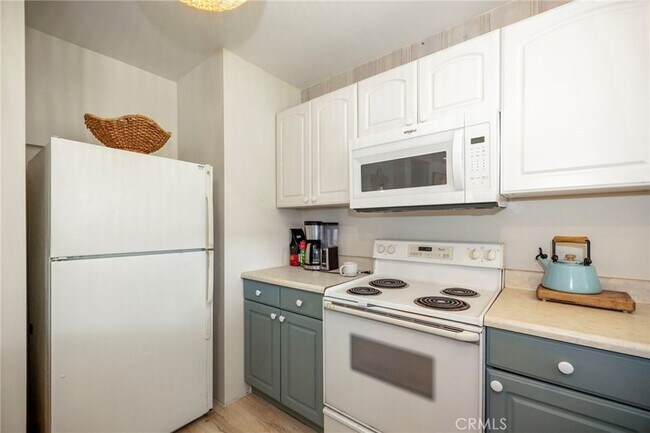 Building Photo - 2576 Green Hills Way