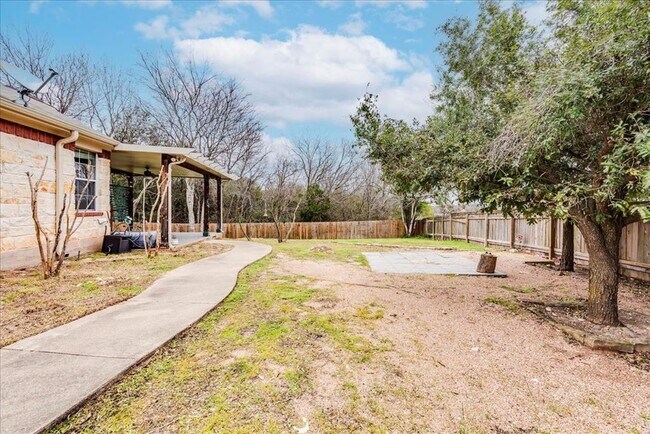 Building Photo - 7805 Huddleston Ln