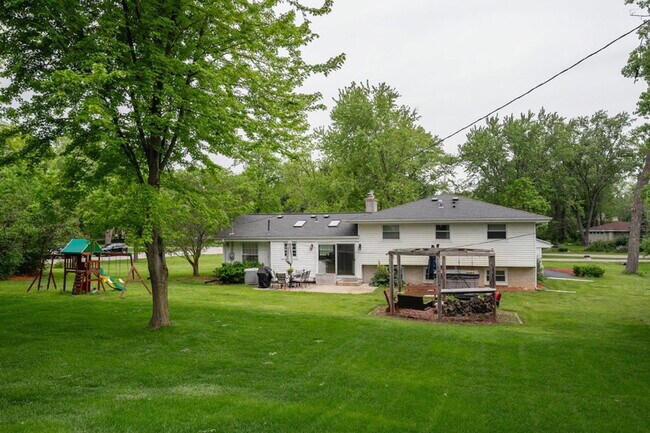 Building Photo - 12475 Elmhurst Pkwy