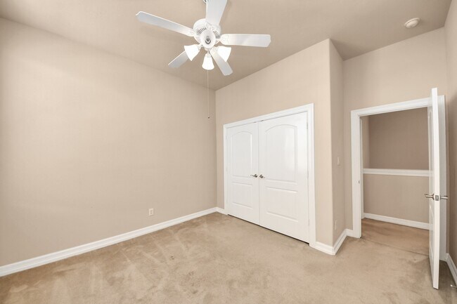 Building Photo - 917 McKinney Park Ln