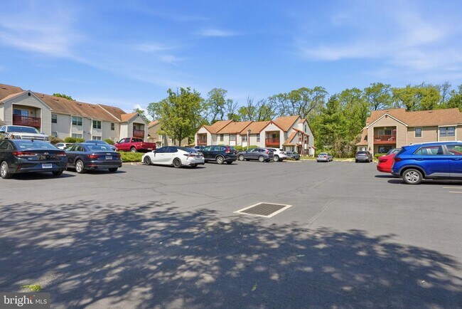 Building Photo - 4016 Barry Ct