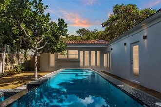 Building Photo - 776 NE 74th St