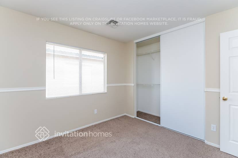 Building Photo - 6050 W Pueblo Ave