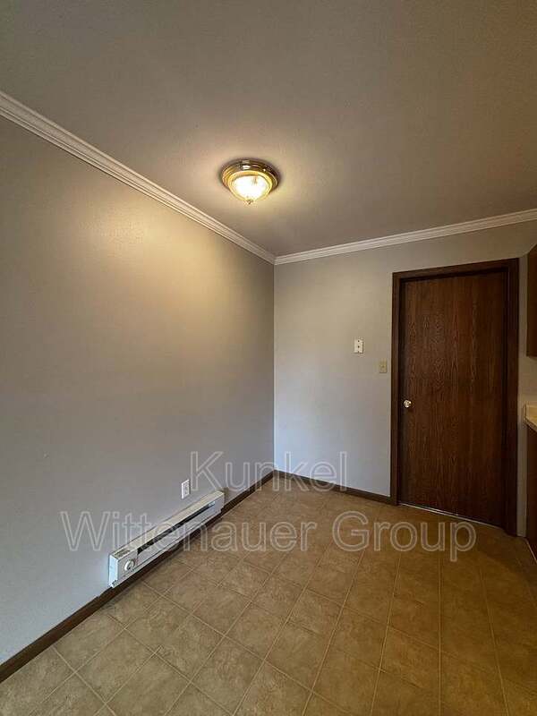 Building Photo - 2609 Sierra Dr