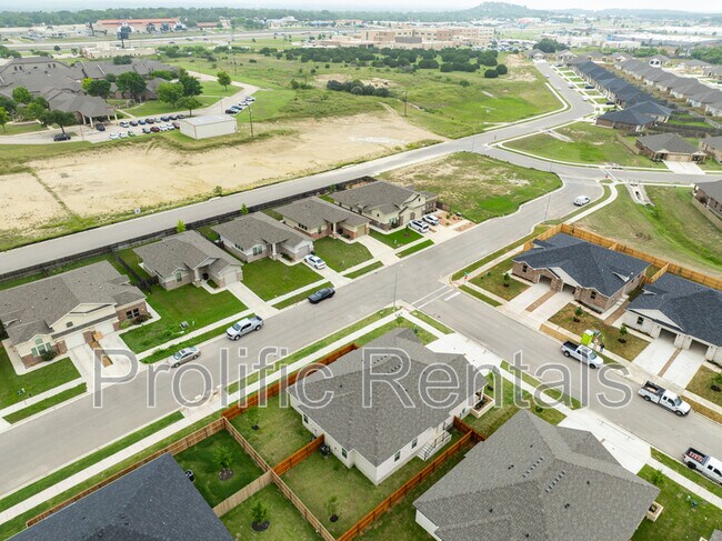 Building Photo - 5103 Rose Petal Ct