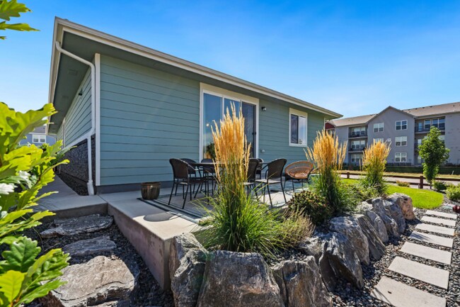 Building Photo - 1810 Tree Grove Dr