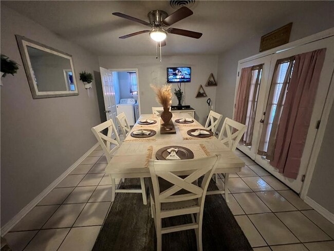 Building Photo - 6613 Carmen St