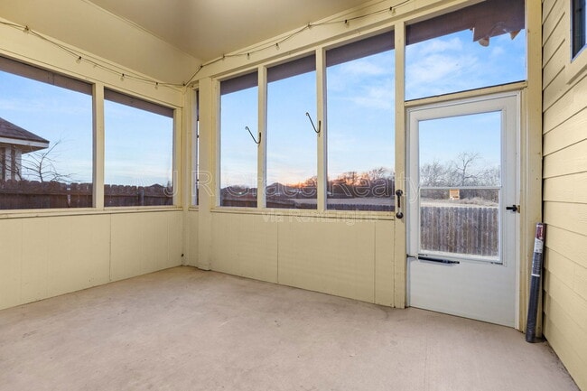 Building Photo - 10512 Condor Loop