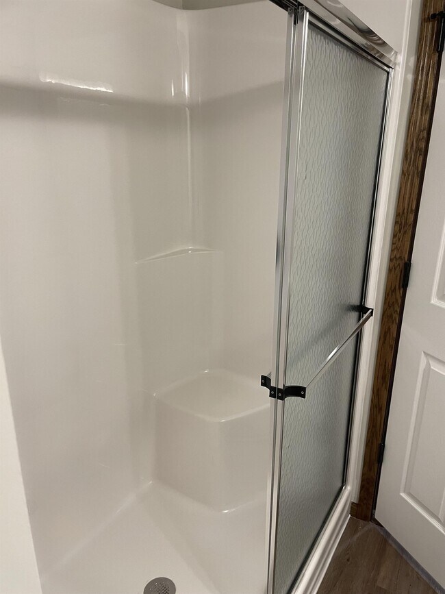 Building Photo - 9240 Peregrine Rd