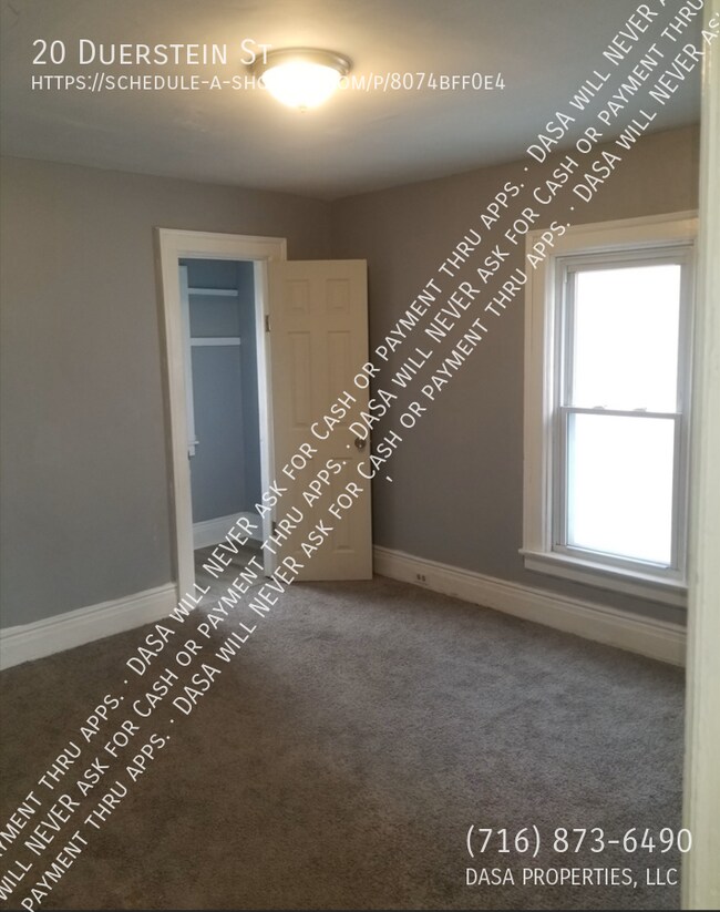 Building Photo - 20 Duerstein - 4 Bed / 1 Bath