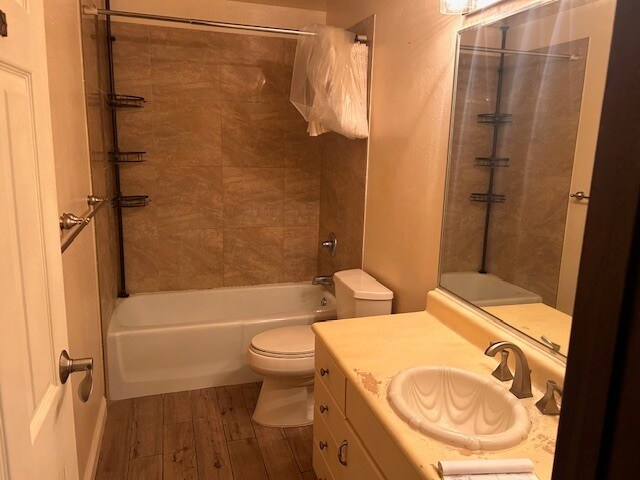 Building Photo - 3731 Kanaina Ave