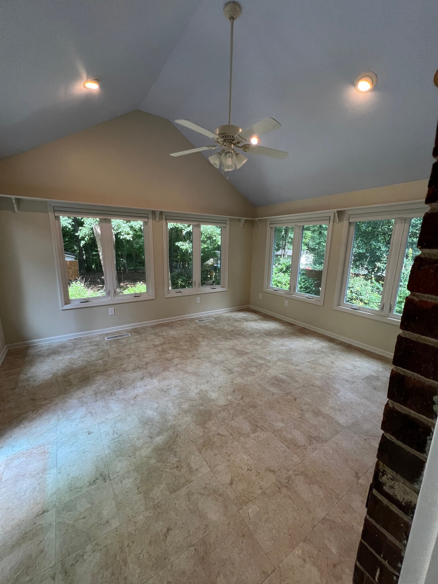 Building Photo - 4905 Heritage Dr
