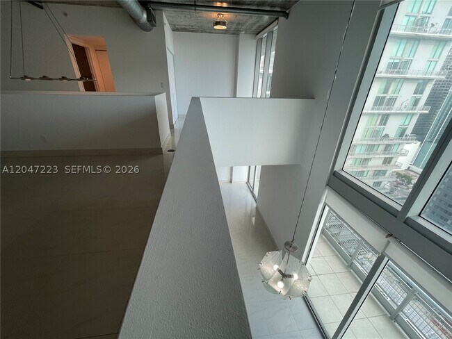 Building Photo - 690 SW 1st Ct