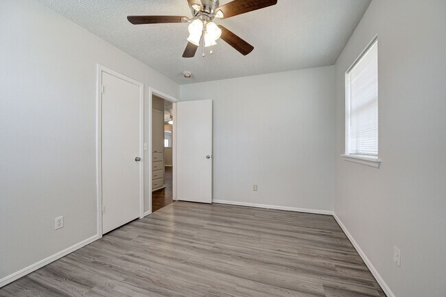 Building Photo - Corner-Lot Charmer Near Tinker AFB | Solar...