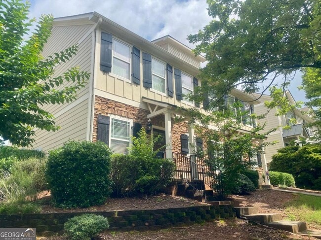 Building Photo - 236 Center Park Ln