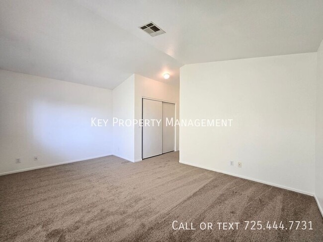 Building Photo - COZY 2 BED, 2 BATH UPSTAIRS CONDO* GATED C...