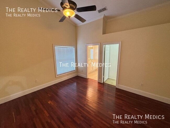 Building Photo - 2719 Crane's Cove Dr