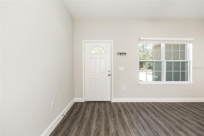 Building Photo - 5998 SW 154th Street Rd