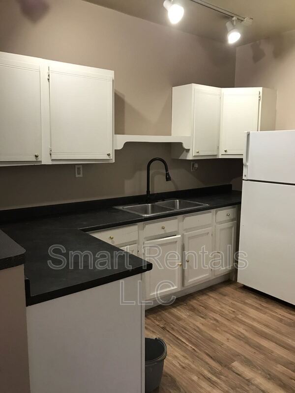 Building Photo - 2239 Keokuk St