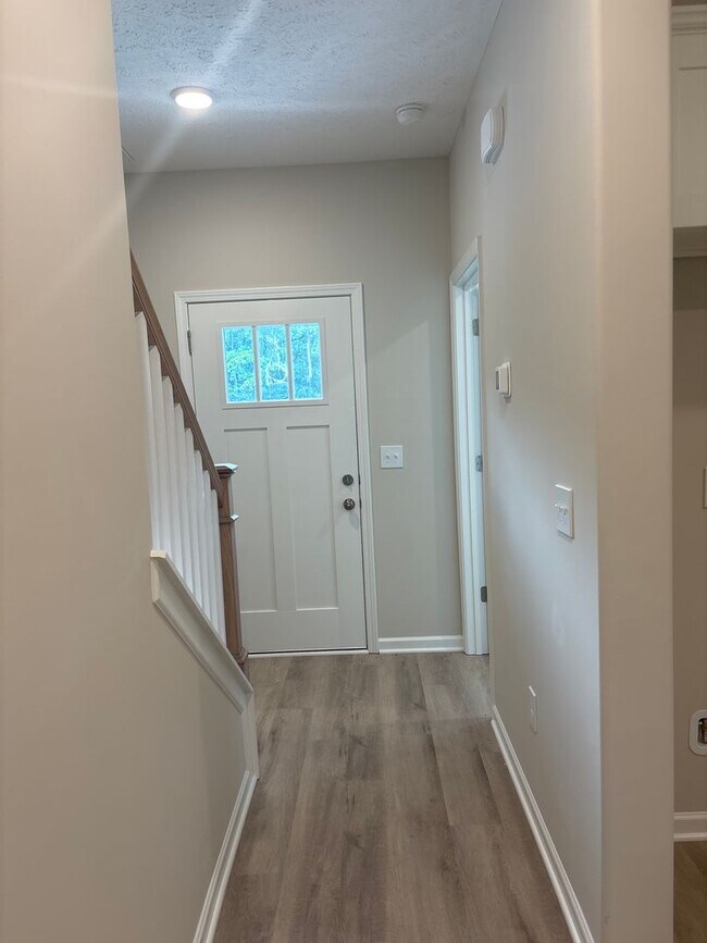 Building Photo - BRAND NEW 4 Bed 3.5 Bath Townhome Near The...