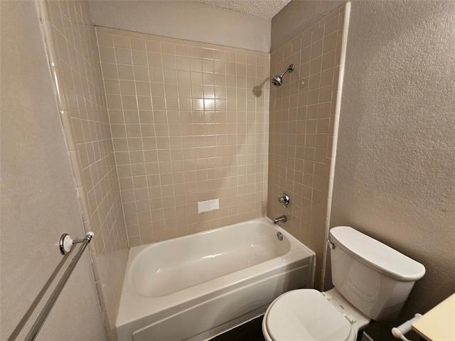 Building Photo - 824 Bailey Dr