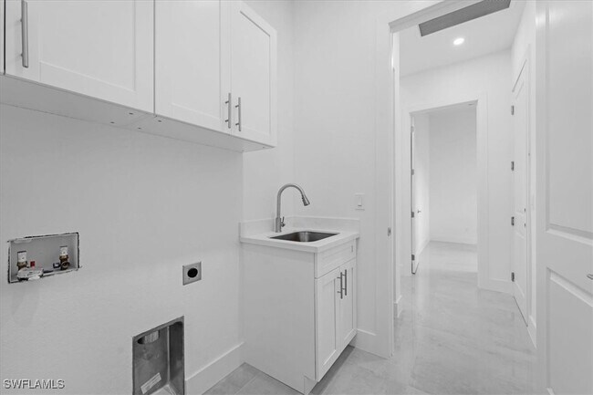 Building Photo - 3234 NW 21st Terrace