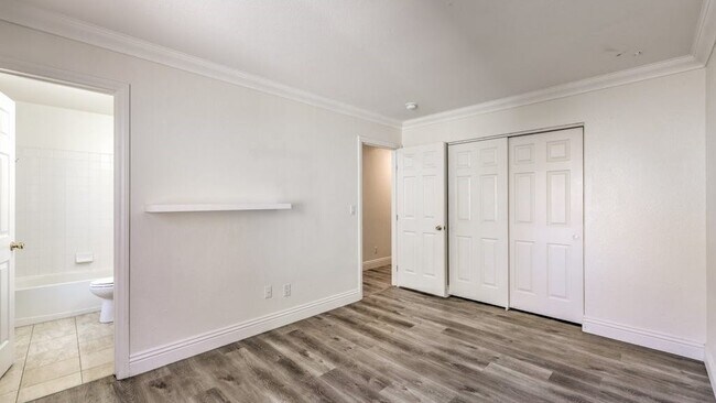 Building Photo - 1425 Bow Creek Ct