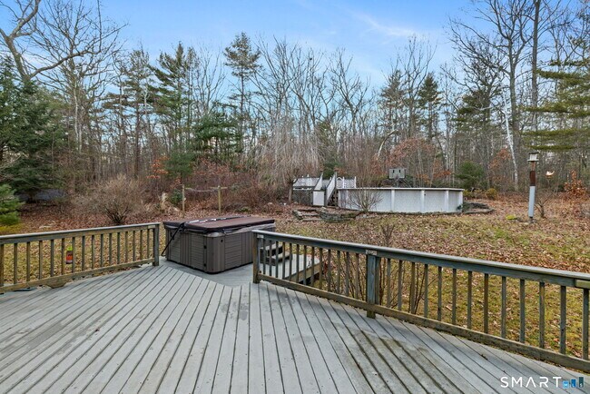 Building Photo - 45 Luchon Rd