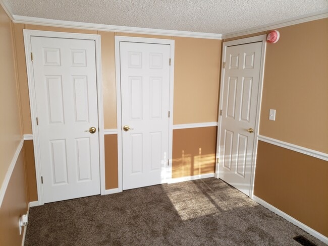 Building Photo - 3030-3012 12th Ave