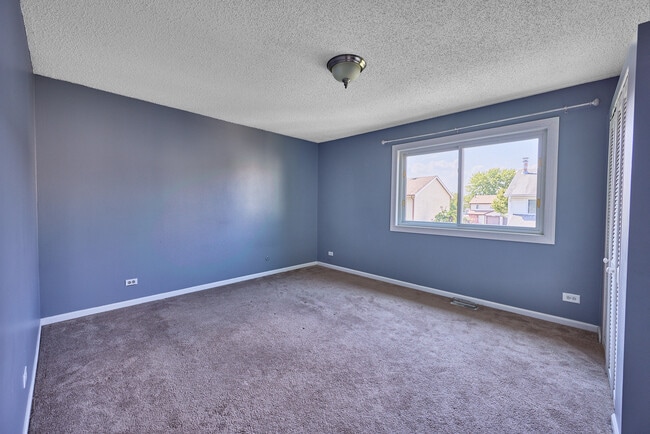Building Photo - 3724 Merrimac Ln E