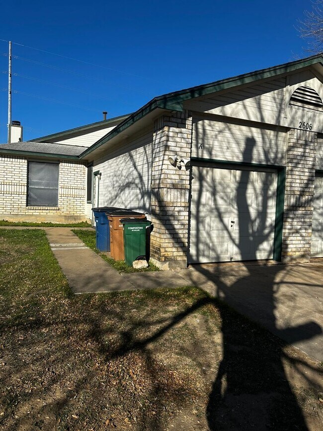 Building Photo - Carroll Properties (2606 Howellwood Way)