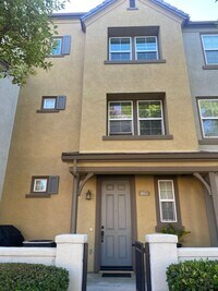 Building Photo - 13283 Zivi Ave