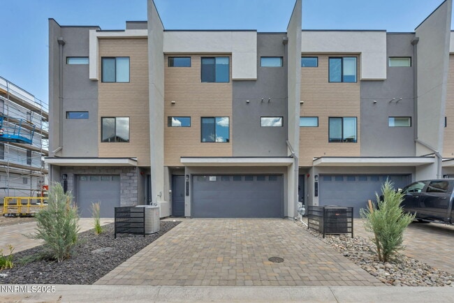 Building Photo - 150 Rissone Ln