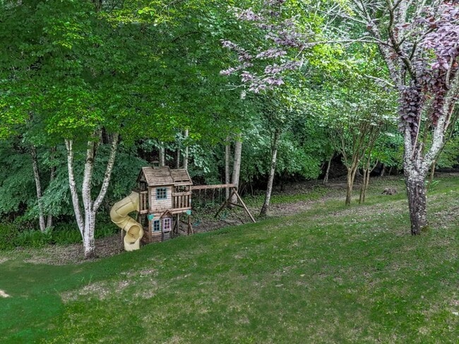 Building Photo - 408 Sixes Dr