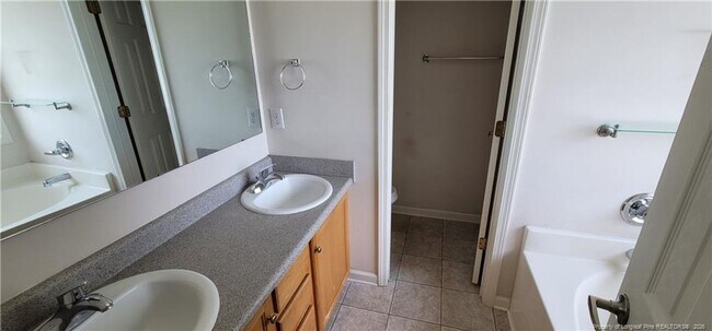 Building Photo - 3139 Walesby Dr