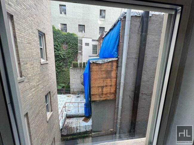 Building Photo - WEST 13 STREET