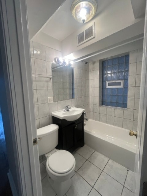 Building Photo - 2138 N Kildare Ave