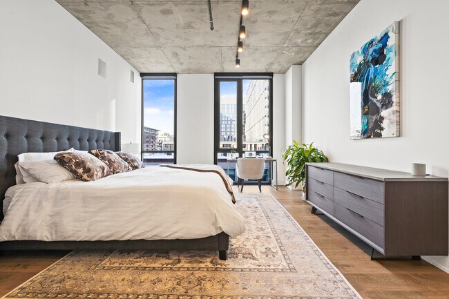 Building Photo - 111 S Peoria St