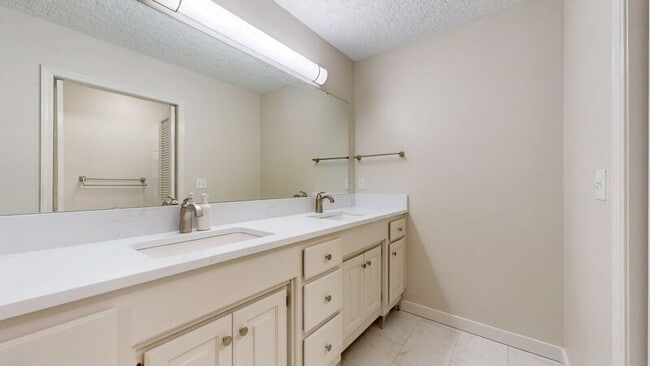 Building Photo - 510 Hogan Ct