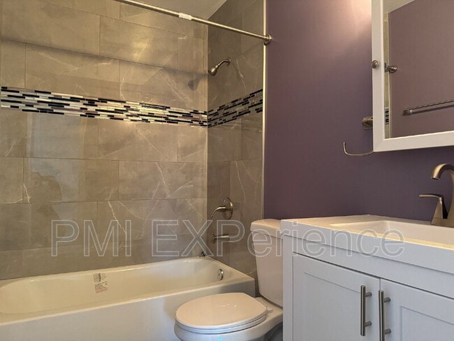 Building Photo - 9806 Ambler Ln