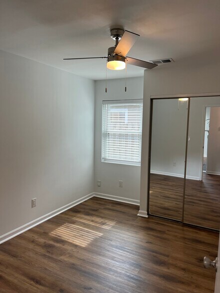 Building Photo - 1283 Llewellyn Rd