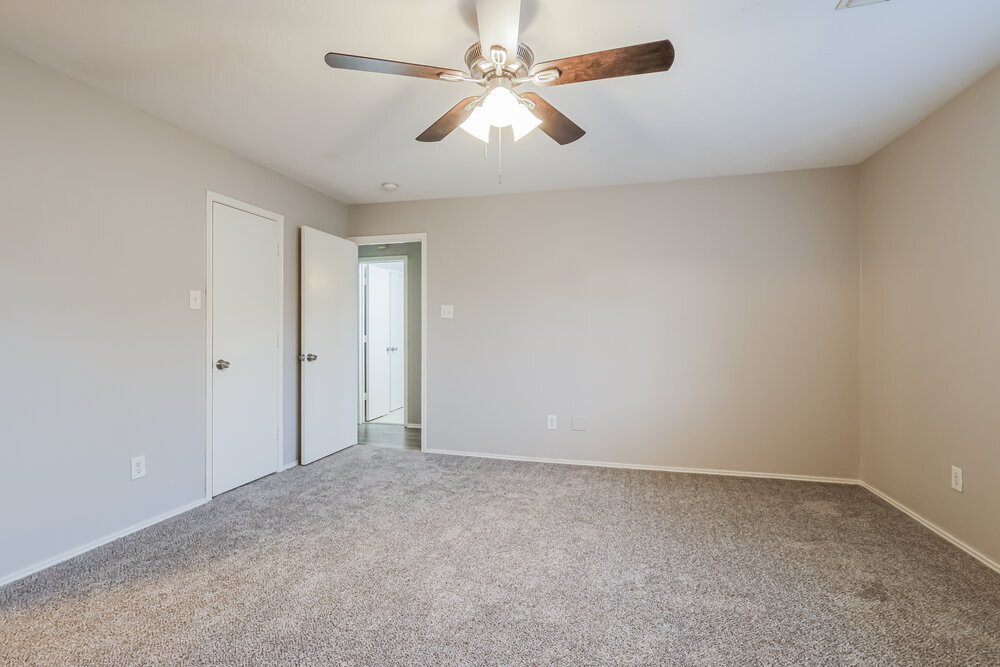 Building Photo - 11811 Sunny Stream Dr