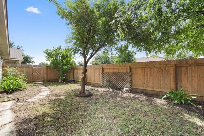 Building Photo - 8600 Harrier Dr