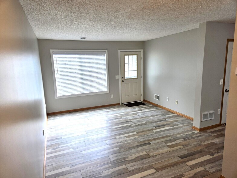 Building Photo - 7077 139th Ave NW