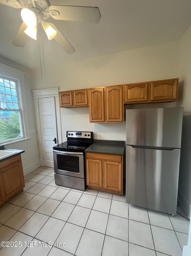 Building Photo - 1808 Bayard Pl