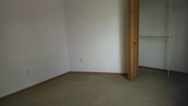 Building Photo - 273 Christy St