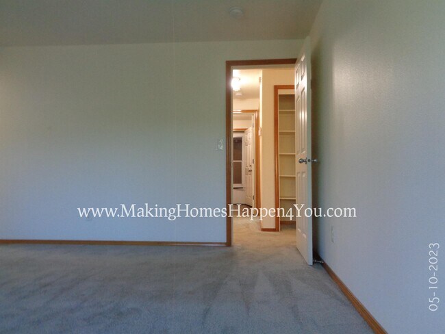 Building Photo - 405 Lavender St