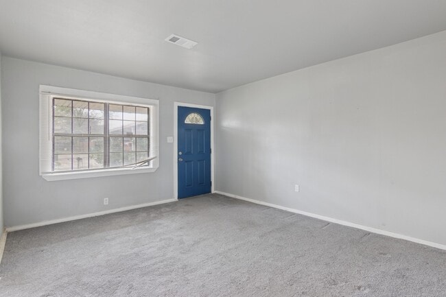 Building Photo - 9029 Homewood Ln